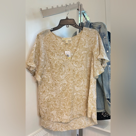 Michael kors size Medium Women's Beige Paisley Top - Picture 2 of 7